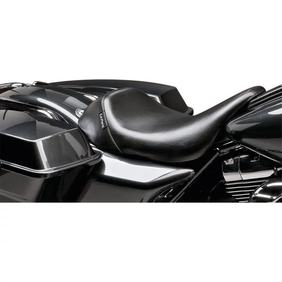 Bare Bones szóló ülés sima fekete vinyl – Twin Cam; Milwaukee-Eight