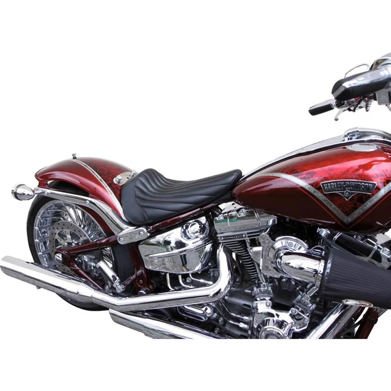 Egyedi szóló ülés Breakout modellhez függőleges fekete műbőr – Twin Cam