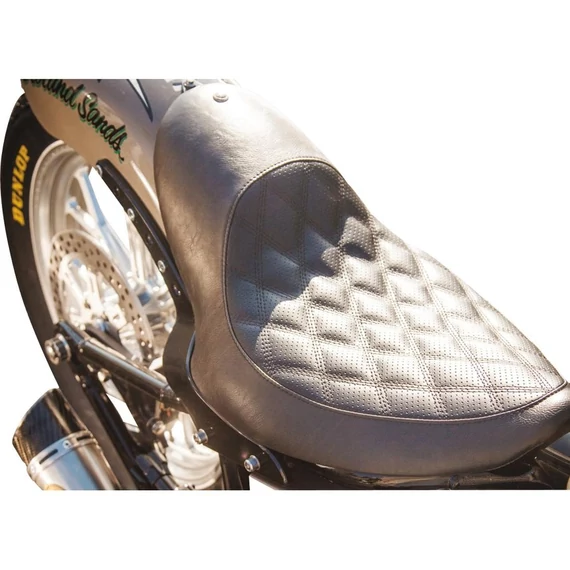 Enzo vízszintes szóló ülés 150 mm-es hátsó lánctalpas sárvédő készlethez, fekete vinil – Harley-Davidson kompatibilis
