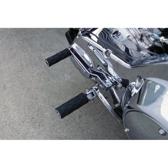 Gyémánt mintás lábtartók, fekete gumicsappal, króm végzáróval, külső menetes rögzítéssel – Harley-Davidson kompatibilis